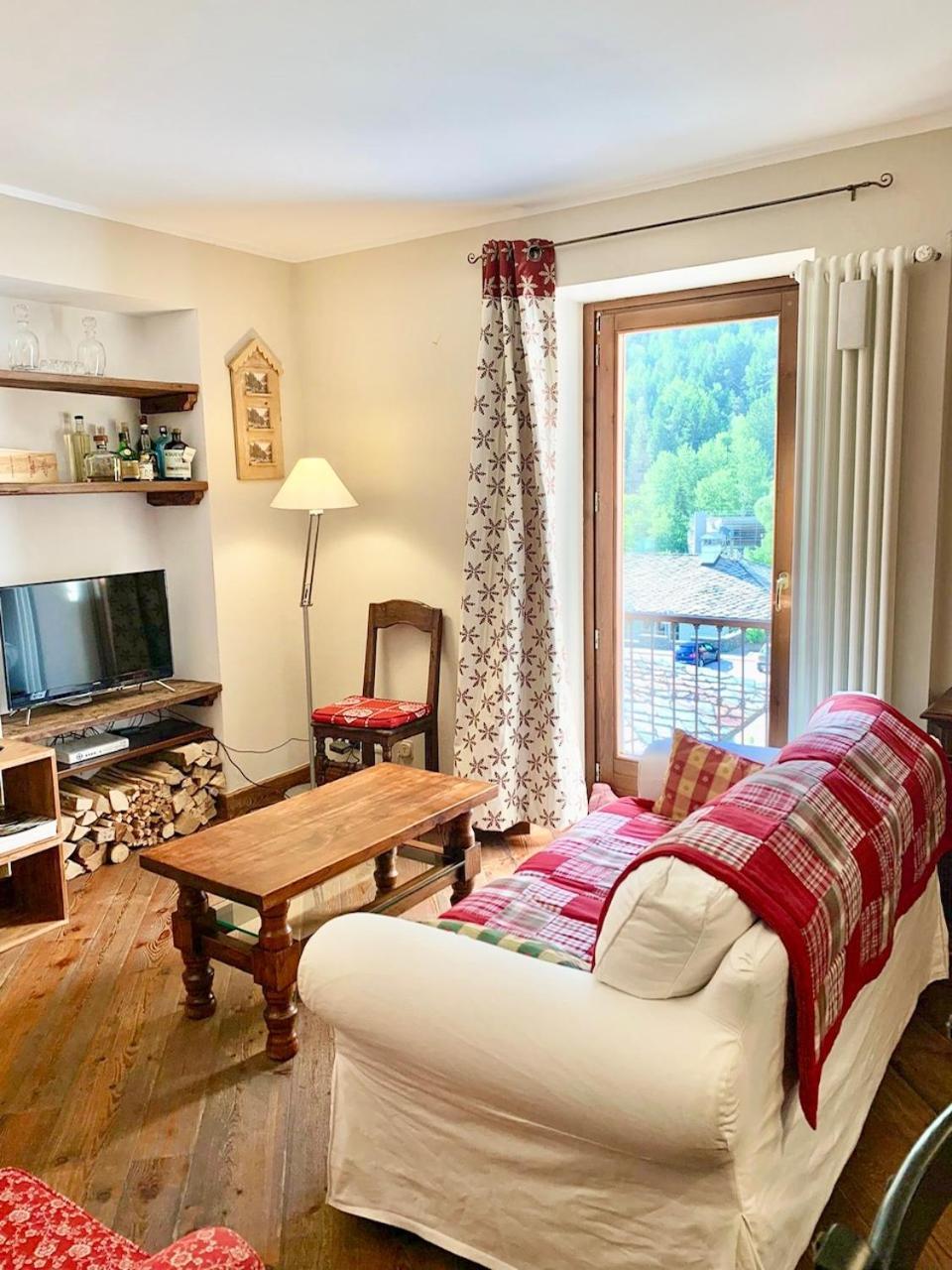 Maison Lalla Cir 0070 Pré-Saint-Didier Dış mekan fotoğraf